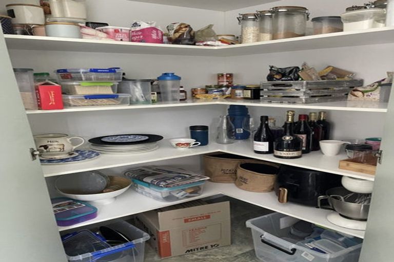 Photo of property in 25 Shelly Beach Parade, Cockle Bay, Auckland, 2014