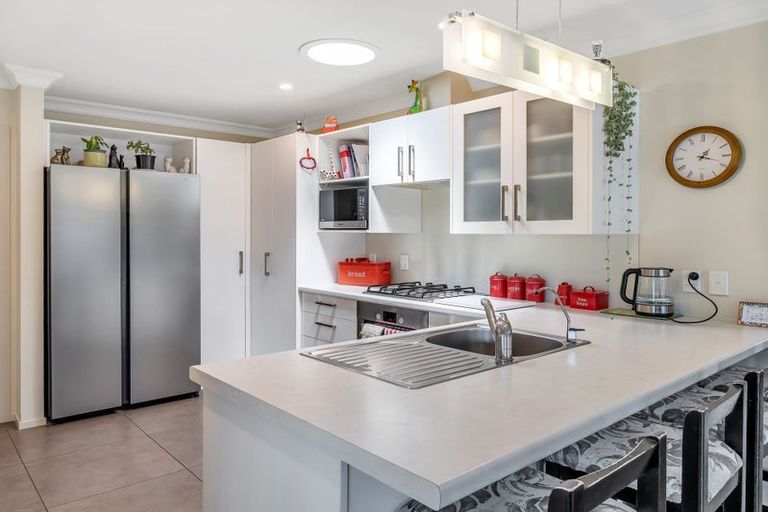 Photo of property in 112a Weraroa Road, Levin, 5510