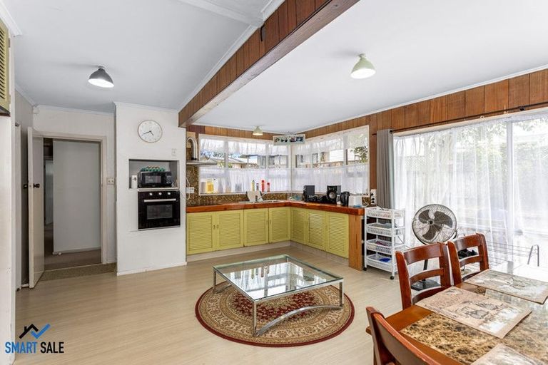 Photo of property in 9 Rerewai Place, Kelston, Auckland, 0602