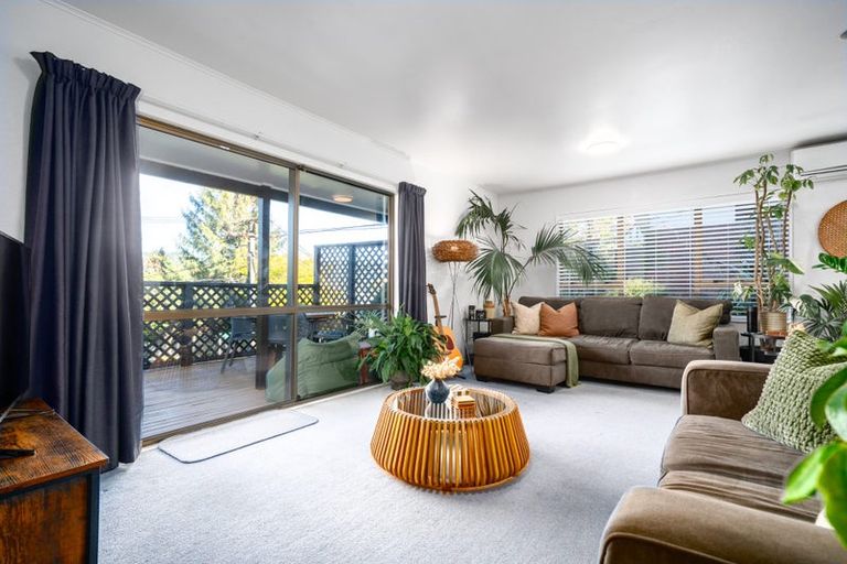 Photo of property in 35 Kairimu Street, Stokes Valley, Lower Hutt, 5019