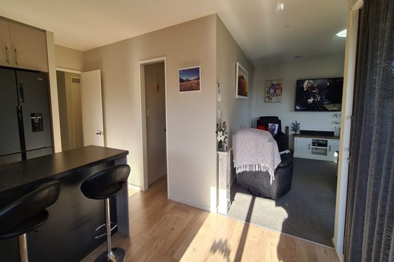 Photo of property in 2 Stratford (pvt) Way, Rangiora, 7400