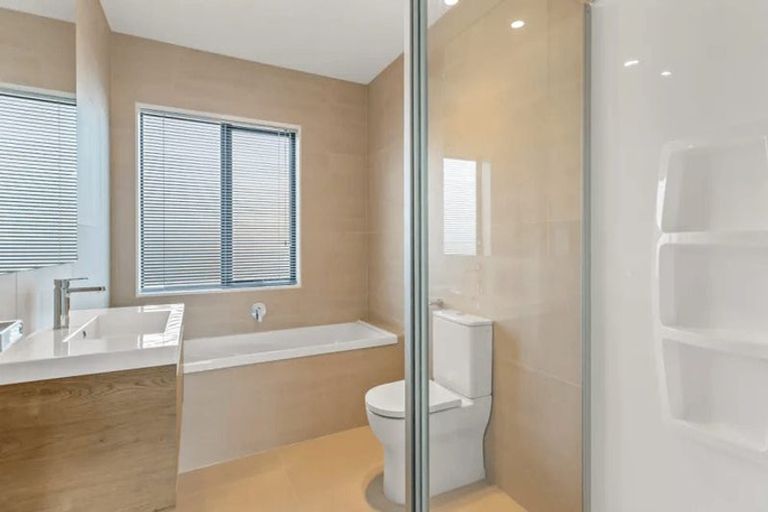 Photo of property in 33 Adlam Lane, Takanini, 2112