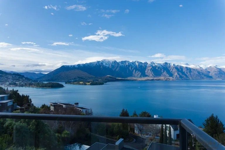 Photo of property in 4 Vanguard Lane, Fernhill, Queenstown, 9300