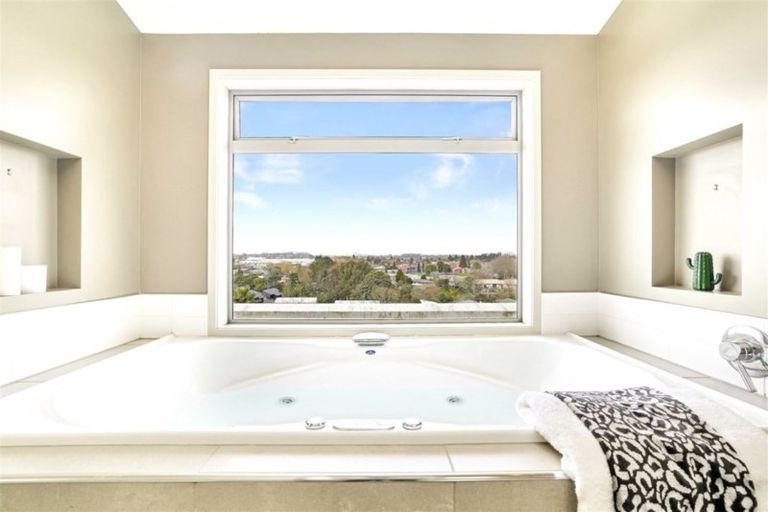 Photo of property in 41 Ranui Street, Dinsdale, Hamilton, 3204