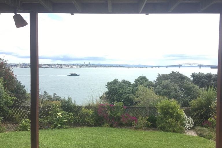 Photo of property in 106a Stanley Point Road, Stanley Point, Auckland, 0624