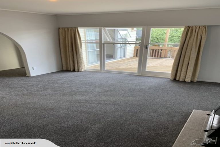 Photo of property in 92 Te Atatu Road, Te Atatu South, Auckland, 0610