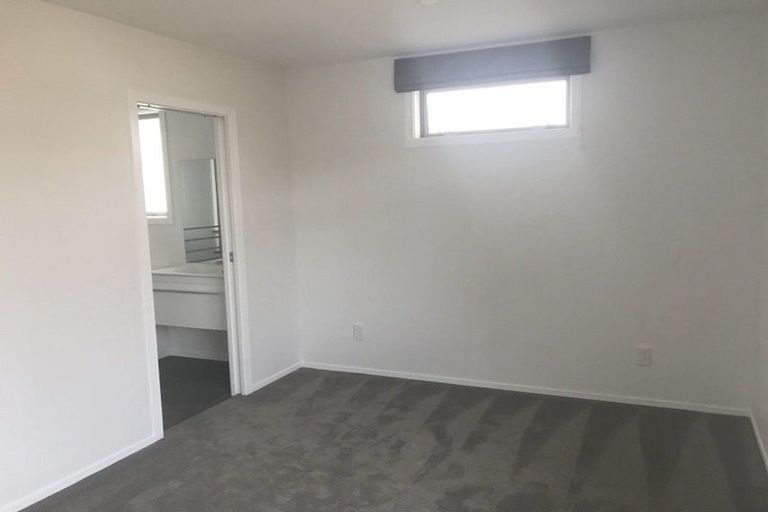 Photo of property in 65 Pikarere Street, Titahi Bay, Porirua, 5022