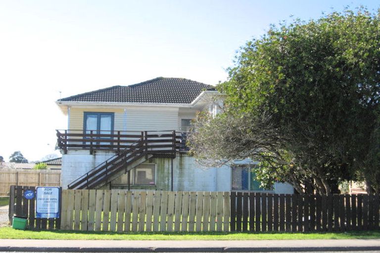 Photo of property in 42 Kelvin Road, Papakura, 2110