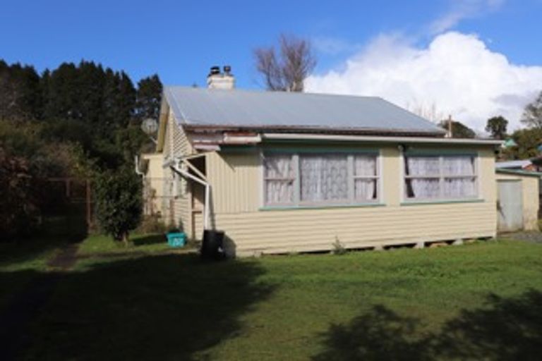 Photo of property in 12 Bernard Street, Pukemiro, Huntly, 3771