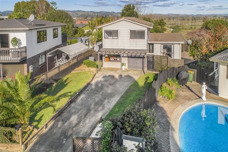 Photo of property in 17 Rhonda Place, Opaheke, Papakura, 2113