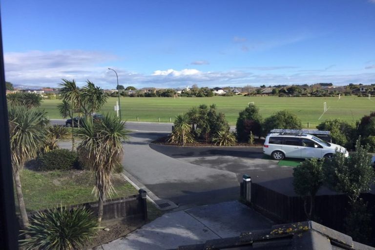 Photo of property in 572 Bower Avenue, Parklands, Christchurch, 8083