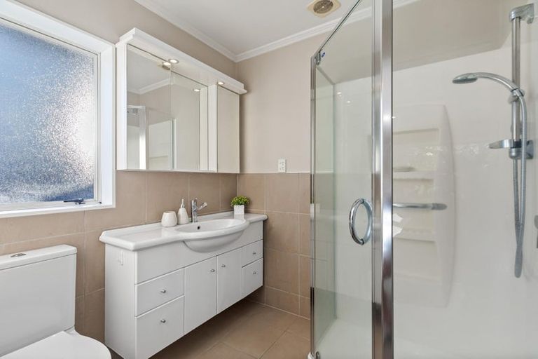 Photo of property in 12 Suncrest Drive, West Harbour, Auckland, 0618