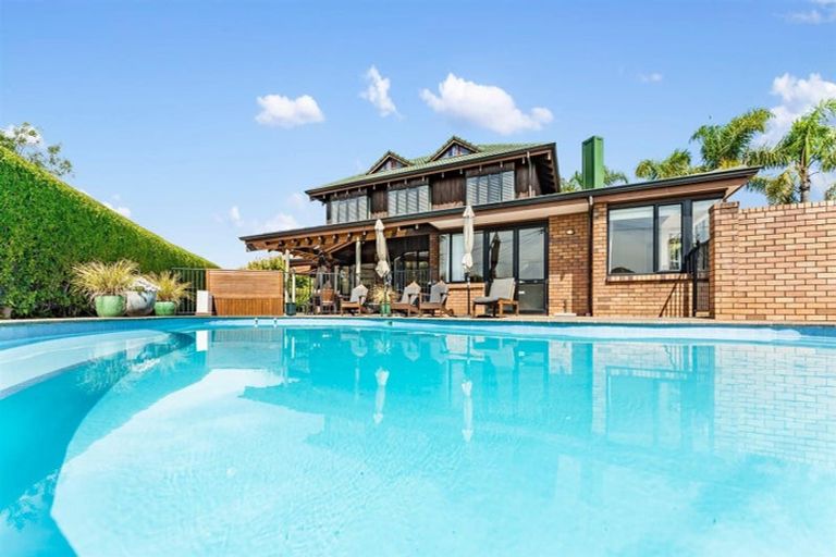 Photo of property in 2/33 Milford Road, Milford, Auckland, 0620