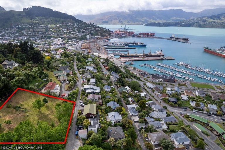 Photo of property in 18 Dudley Road, Lyttelton, 8082