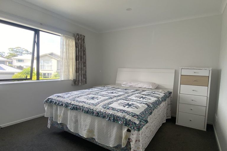 Photo of property in 4 Frank Newton Road, Swanson, Auckland, 0614
