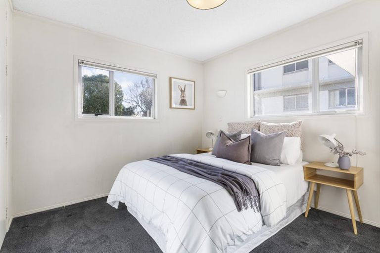 Photo of property in 4b Bruce Street, Northcote Point, Auckland, 0627