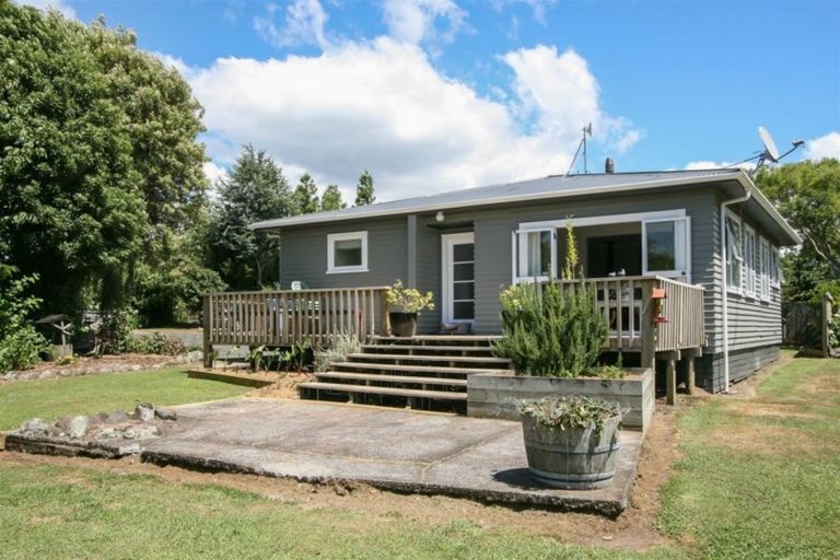 Photo of property in 1870 Egmont Road, Kaimiro, Inglewood, 4386