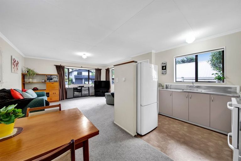 Photo of property in 20a Herekawe Drive, Spotswood, New Plymouth, 4310