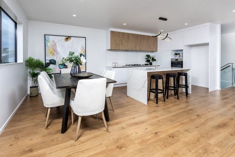 Photo of property in 25 Baumea Rise, Massey, Auckland, 0614