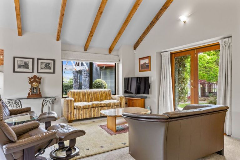 Photo of property in 51 Chesham Avenue, Waipahihi, Taupo, 3330