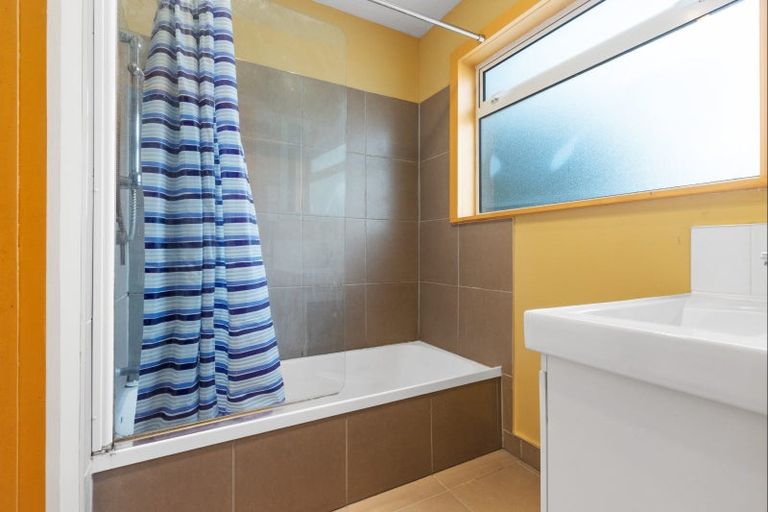 Photo of property in 27 Rutherford Road, Marewa, Napier, 4110