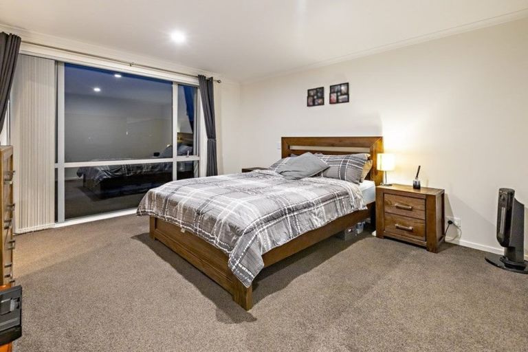 Photo of property in 33 Hollowout Street, Takanini, 2112