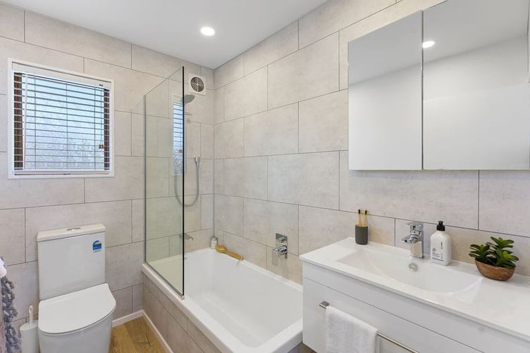 Photo of property in 116 Field Way, Waikanae Beach, Waikanae, 5036