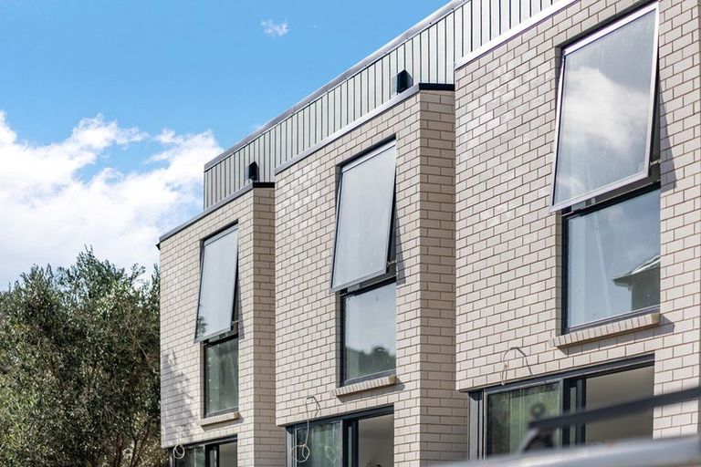 Photo of property in 10/1 Rimu Street, Naenae, Lower Hutt, 5011