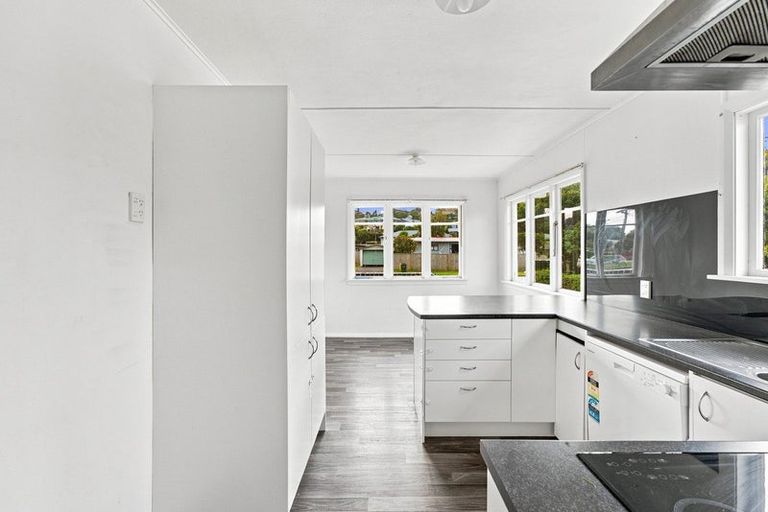 Photo of property in 198 Ngamotu Road, Spotswood, New Plymouth, 4310