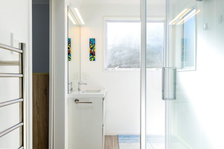 Photo of property in 1 Matai Place, Waikawa, Picton, 7220