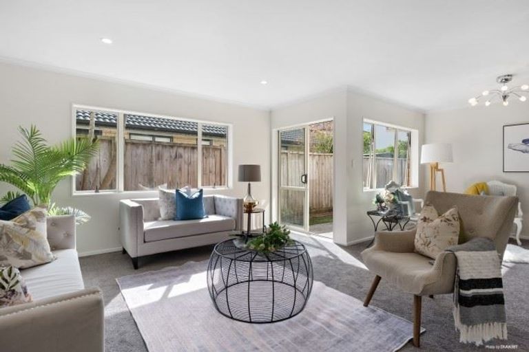 Photo of property in 3 Banshire Close, Flat Bush, Auckland, 2016