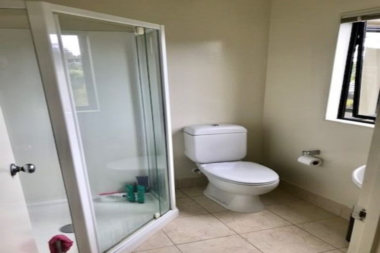 Photo of property in 1/29 John Court Street, Birkenhead, Auckland, 0626