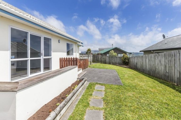 Photo of property in 2 Coventry Close, Ascot Park, Porirua, 5024