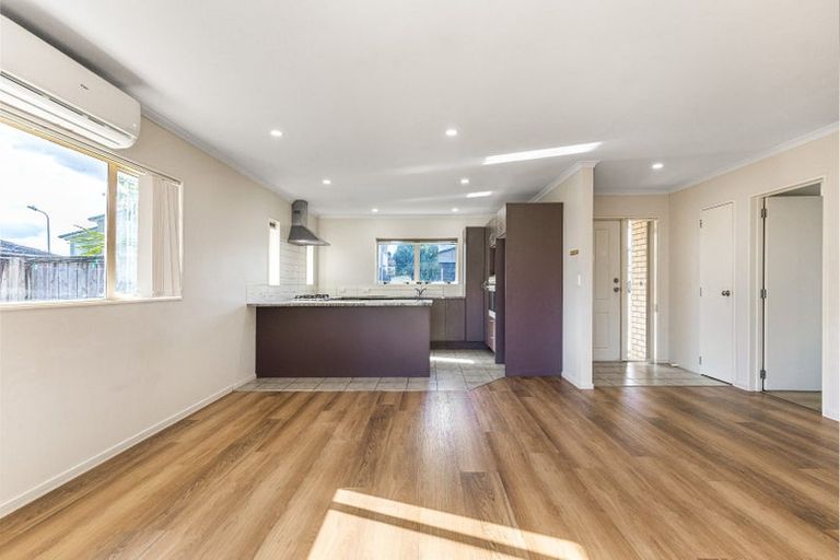 Photo of property in 3 Reefton Place, Flat Bush, Auckland, 2019