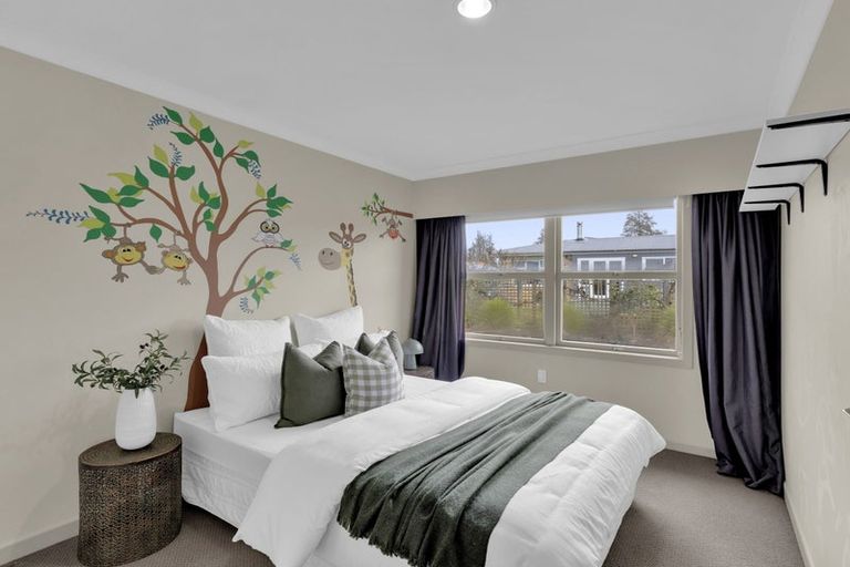 Photo of property in 8 Braid Road, St Andrews, Hamilton, 3200