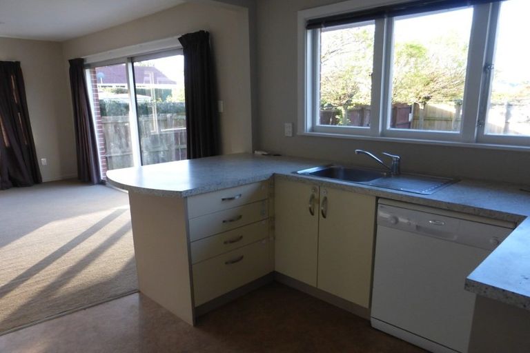 Photo of property in 4 Croziers Road, St Albans, Christchurch, 8052