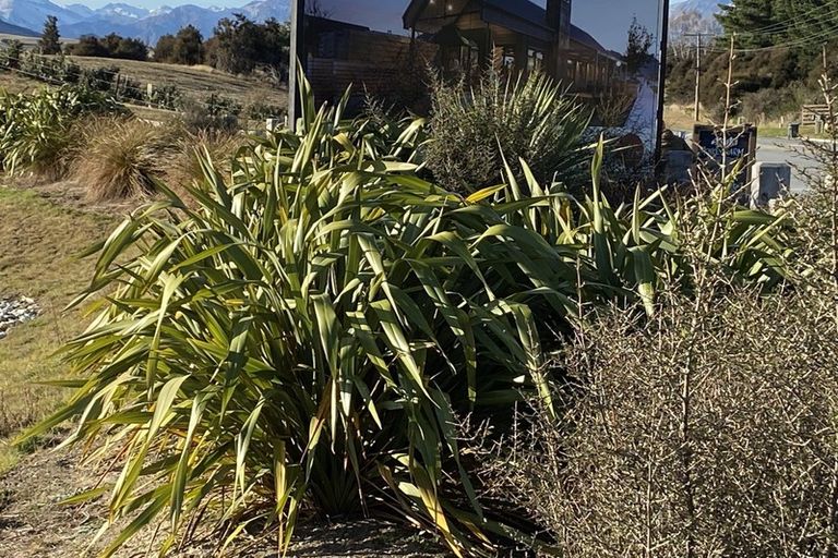 Photo of property in 1 Outlet Road, Wanaka, 9305