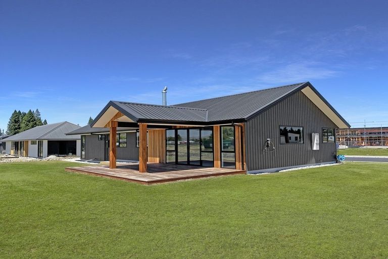 Photo of property in 10 Jack Adamson Drive, Twizel, 7901