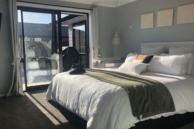 Photo of property in 31 Tahuna Minhinnick Drive, Glenbrook, 2681