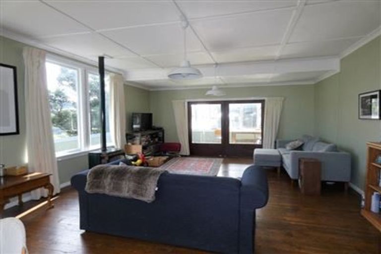 Photo of property in 70 Pembroke Road, Northland, Wellington, 6012