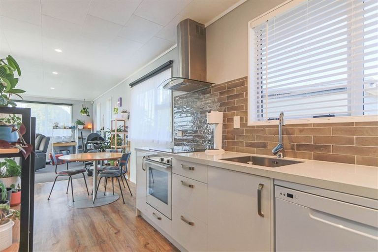 Photo of property in 56 Matai Street, Inglewood, 4330