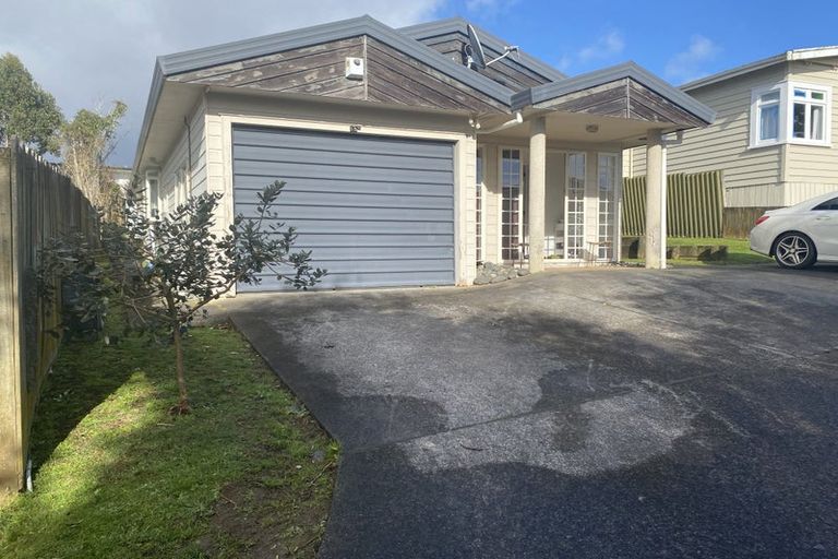 Photo of property in 15c Sarona Avenue, Glen Eden, Auckland, 0602