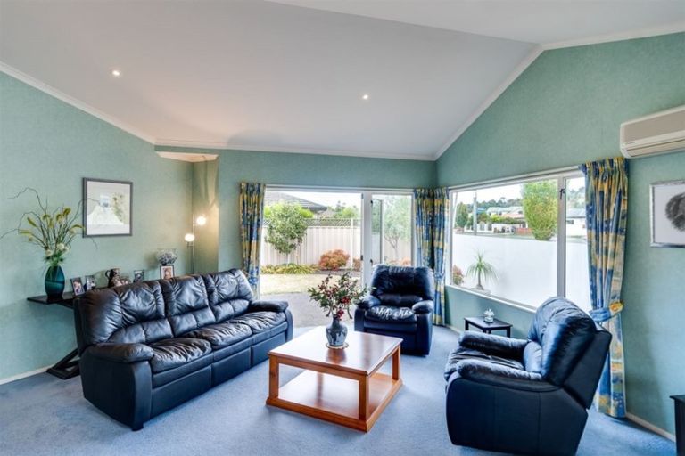 Photo of property in 14 Alderney Way, Taradale, Napier, 4112