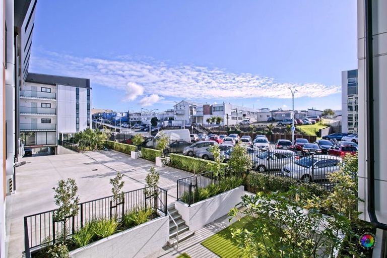 Photo of property in 102/19 Rawene Road, Birkenhead, Auckland, 0626