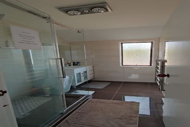 Photo of property in 14b Kindergarten Drive, Conifer Grove, Takanini, 2112