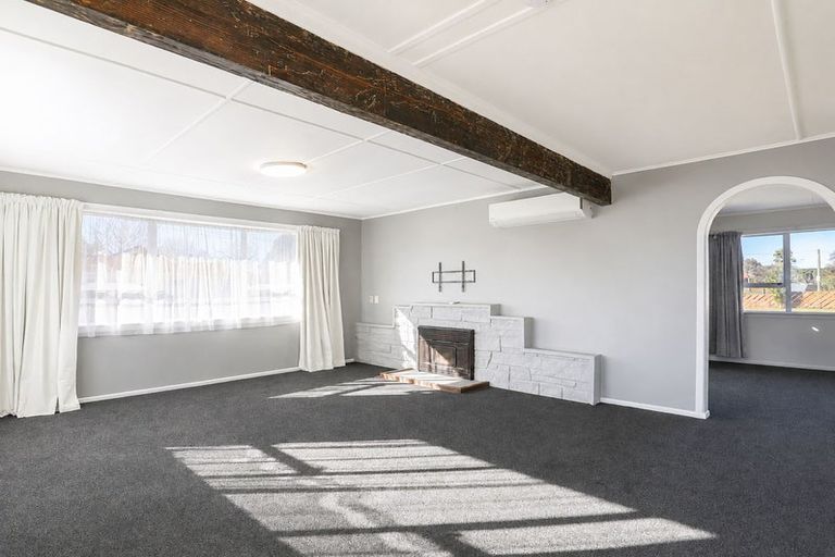 Photo of property in 2 Ngareta Road, Mourea, Rotorua, 3074