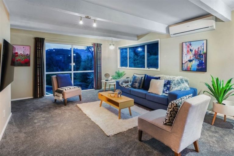 Photo of property in 10 Venus Place, Whitby, Porirua, 5024