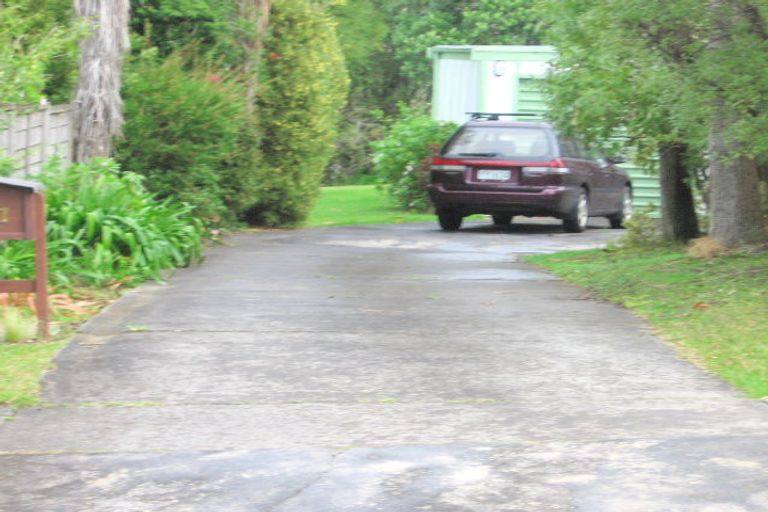 Photo of property in 2/7 Curacao Place, Half Moon Bay, Auckland, 2012