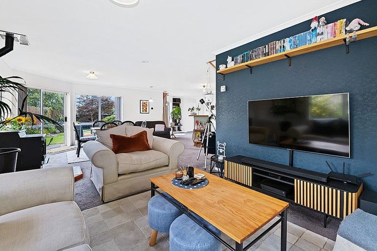 Photo of property in 26 Hoyte Place, Pukehangi, Rotorua, 3015