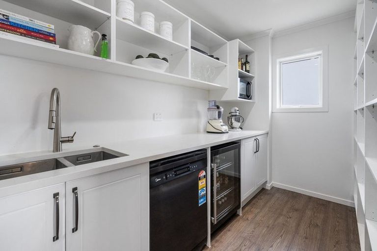 Photo of property in 61 Links View Drive, Omokoroa, 3114